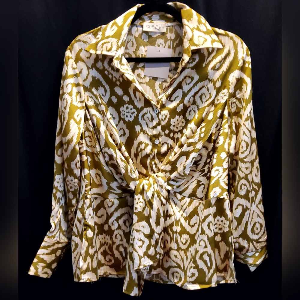 Style U - Olive green/cream L/S, 3 button, collared, mid drift tie accent blouse